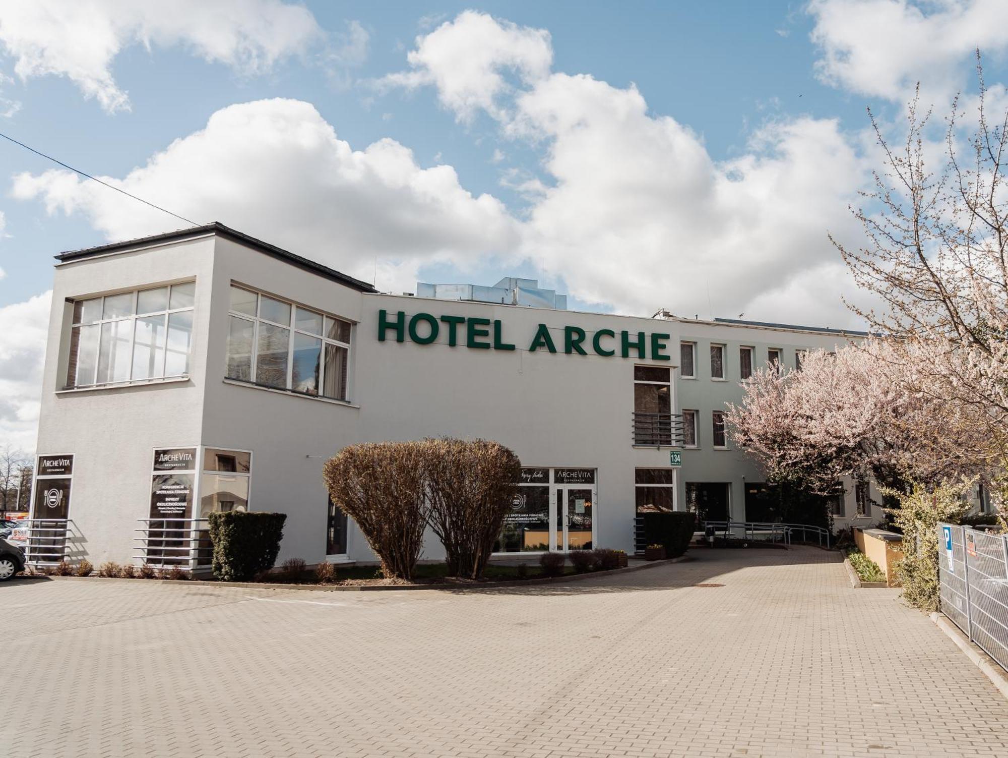 Arche Hotel Седльце Екстер'єр фото